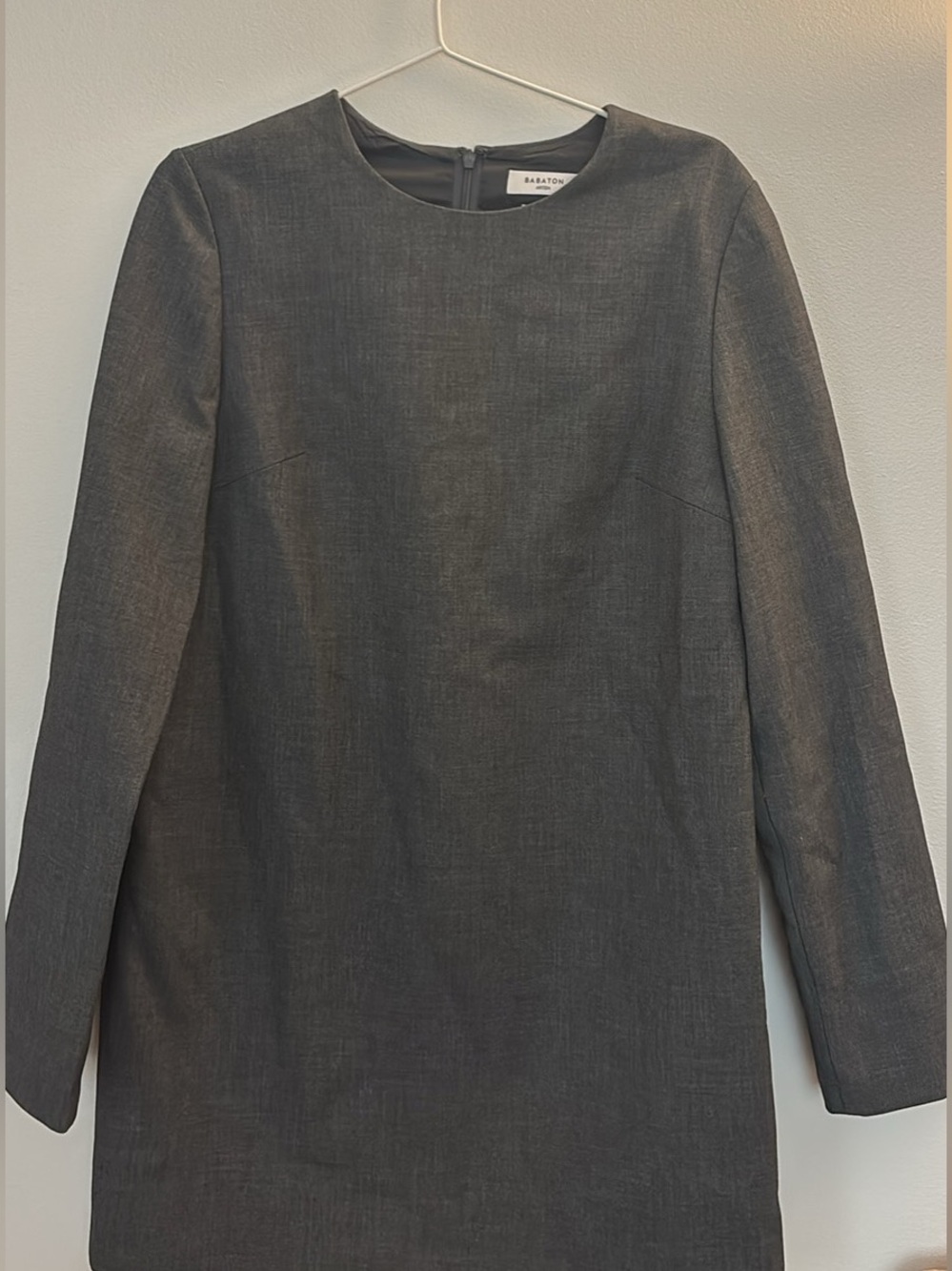 Aritzia Babaton dress